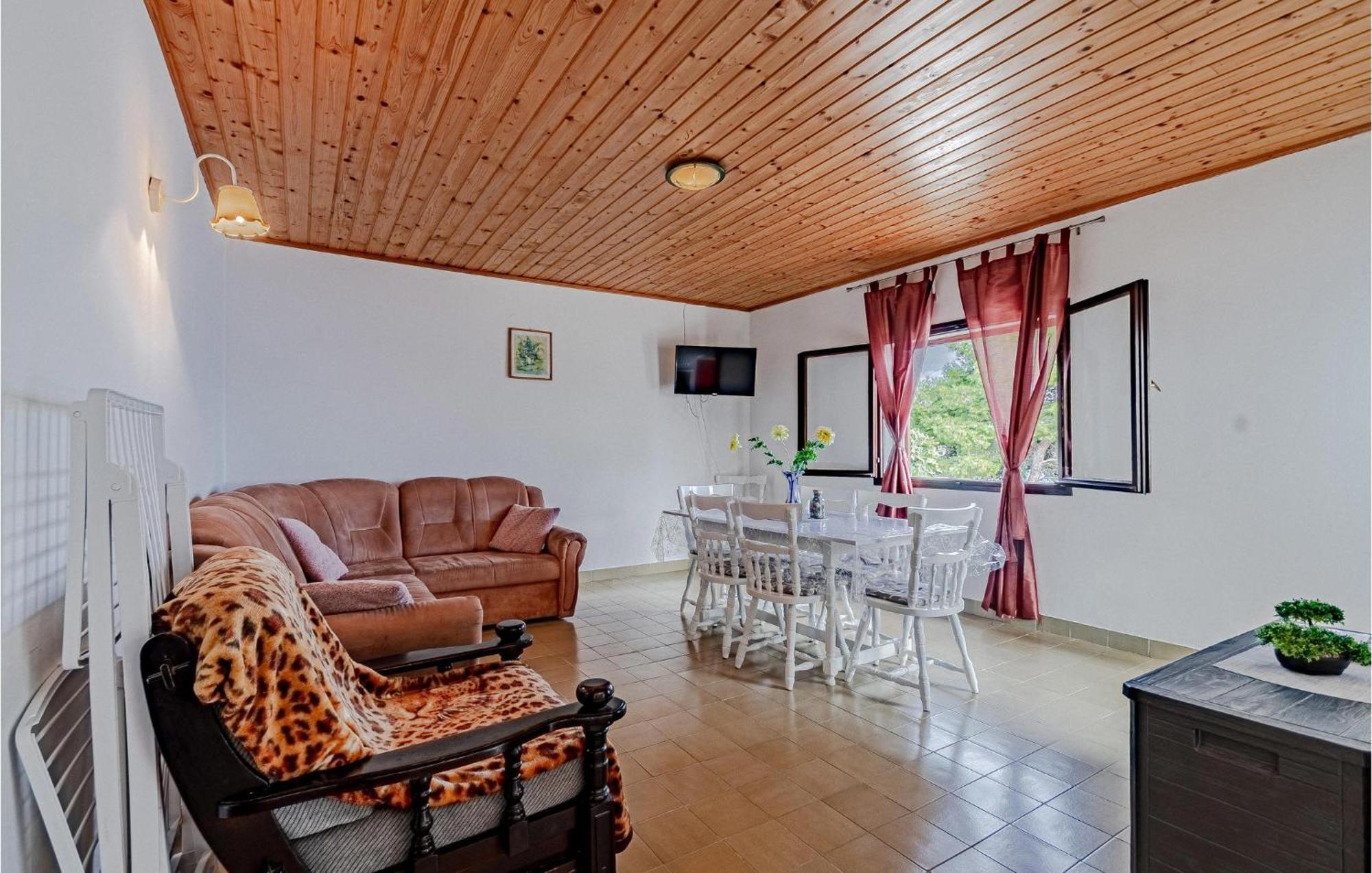 Beautiful Home In Prizba With Kitchen ภายนอก รูปภาพ