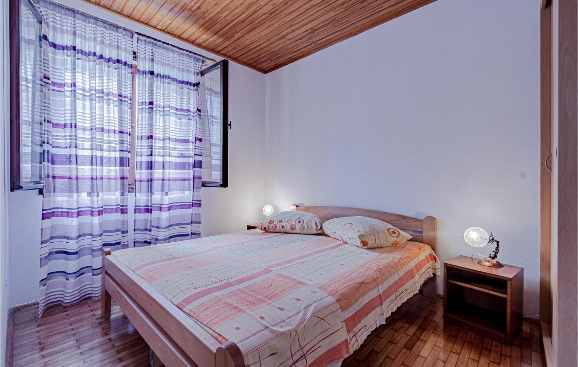 Beautiful Home In Prizba With Kitchen ภายนอก รูปภาพ