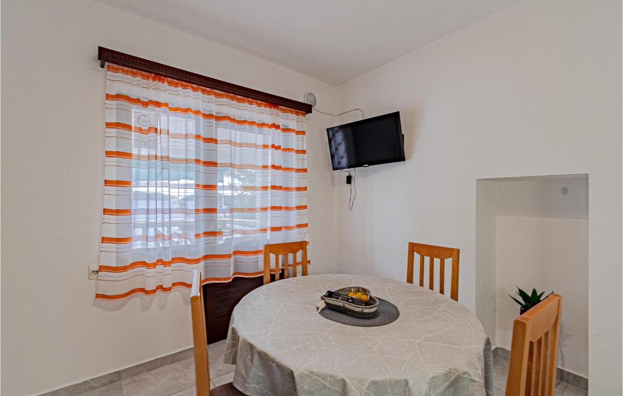 Beautiful Home In Prizba With Kitchen ภายนอก รูปภาพ