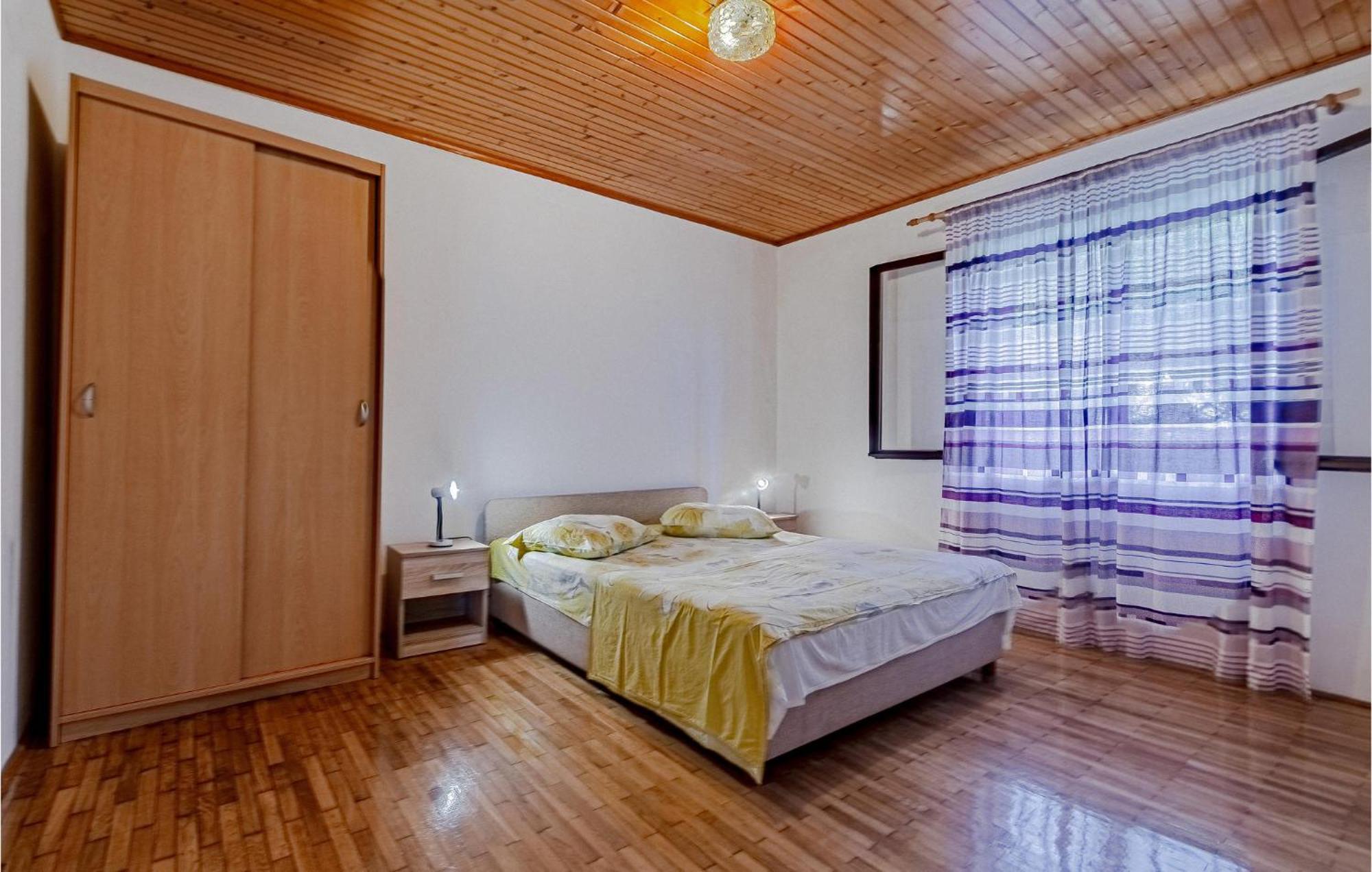 Beautiful Home In Prizba With Kitchen ภายนอก รูปภาพ
